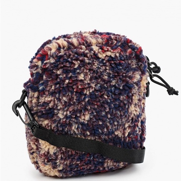 25. VANS MN BAIL SHOULDER BAG - Picture 9 of 10